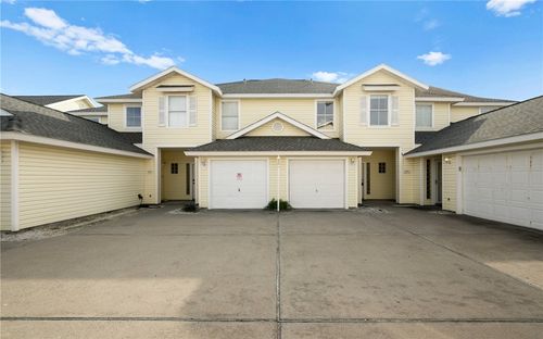 apt-303-15110 Leeward Dr, Corpus Christi, TX, 78418-8052 | Card Image