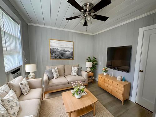 apt-2-200 Park Ave, Lake Park, FL, 33403-2733 | Card Image