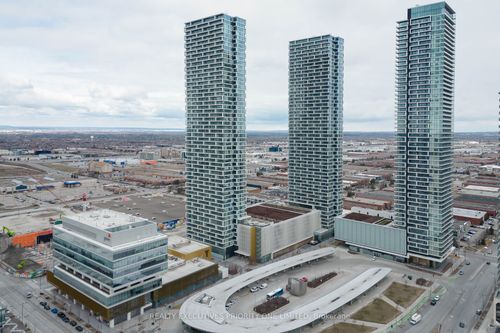 5606-5 Buttermill Ave, Concord, ON, L4K0J5 | Card Image