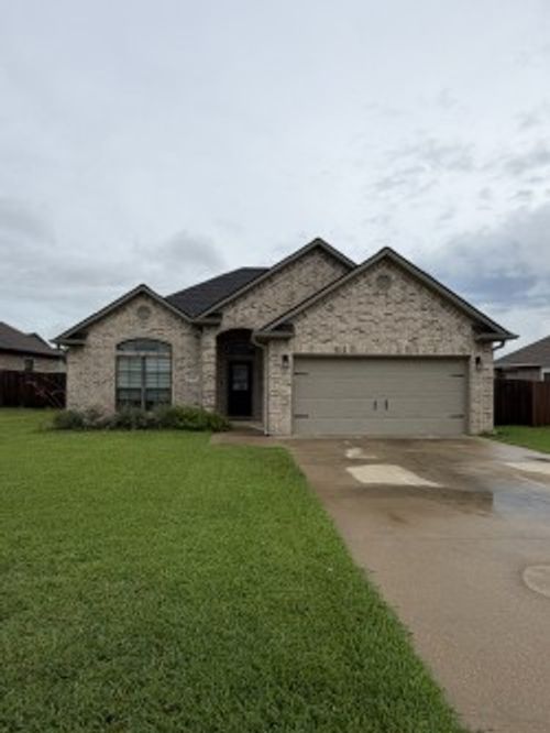 3204 Toni Ct, College Station, TX, 77845-5497 | Card Image