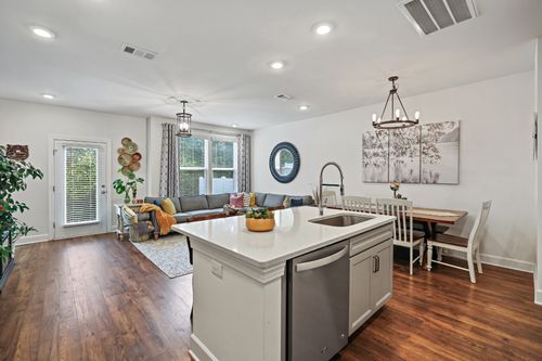 2741 Gossett Trl, Nashville, TN, 37221-2626 | Card Image