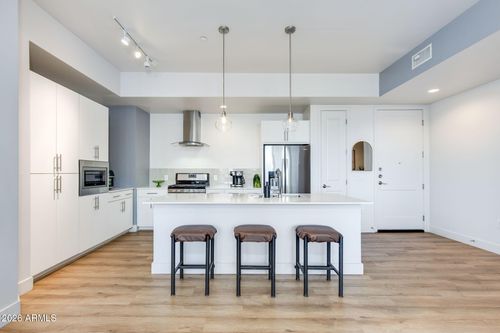 5002-3131 N Central Ave, Phoenix, AZ, 85012-2789 | Card Image