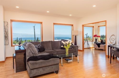 3109 City Lights Pl, Port Angeles, WA, 98362-6905 | Card Image