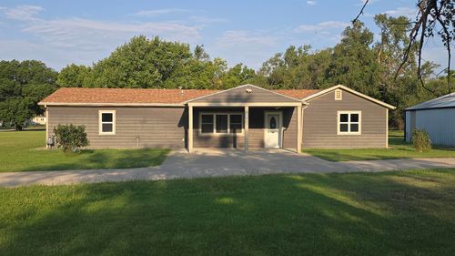 1301 N Front St, Salina, KS, 67401 | Card Image