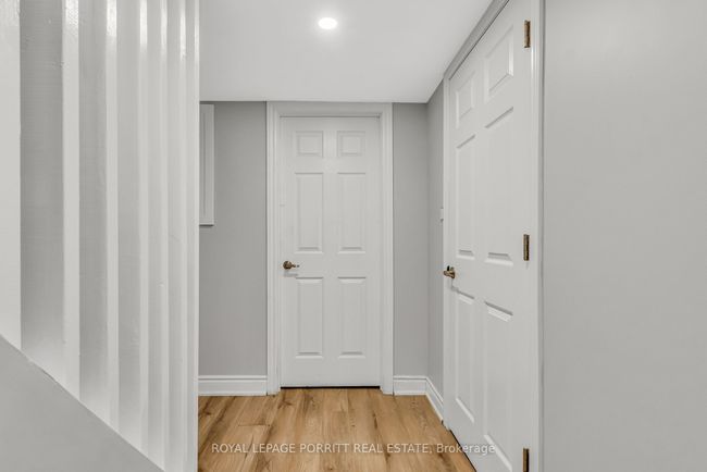 14 Albion Cres, House attached with 5 bedrooms, 3 bathrooms and 4 parking in Brampton ON | Image 22