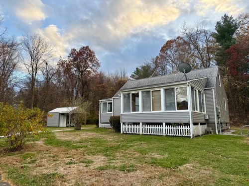 213 Georgetown Rd, Weston, CT, 06883-1224 | Card Image