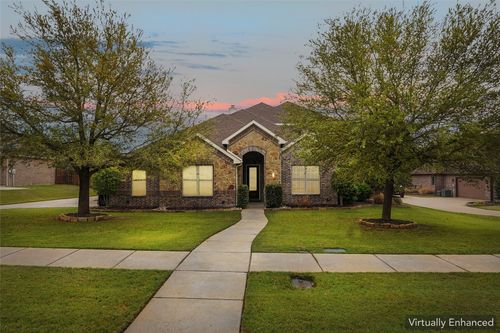 235 Williamsburg Ln, Ovilla, TX, 75154-3333 | Card Image
