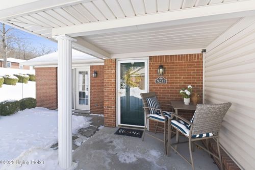 9231 Hawthorne Pointe Dr, Louisville, KY, 40272-2568 | Card Image