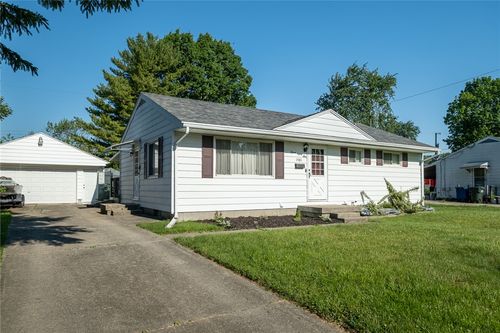 1581 Selkirk Rd, Dayton, OH, 45432-3511 | Card Image