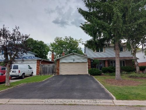 bsmt-90 Beswick Dr, Newmarket, ON, L3Y5B8 | Card Image