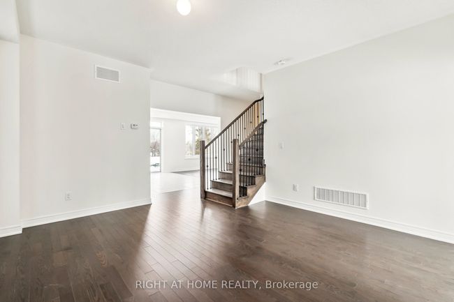 1286 Davis Loop, House other with 4 bedrooms, 3 bathrooms and 4 parking in Lefroy ON | Image 5