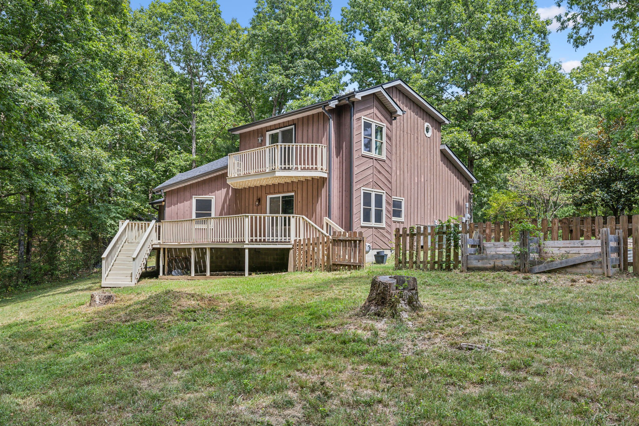 Troy Ln, Hohenwald, TN 38462