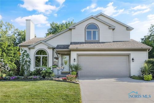 8220 Doyle Dr, Sylvania, OH, 43560-4502 | Card Image