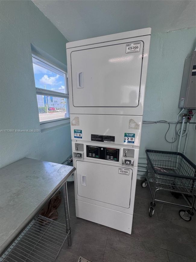 APT-17 - 4228 N Ocean Dr, Condo with 0 bedrooms, 1 bathrooms and null parking in Lauderdale By The Sea FL | Image 51