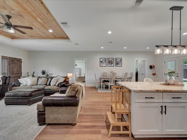 467 S Fm 1194, House other with 3 bedrooms, 2 bathrooms and null parking in Lufkin TX | Image 13