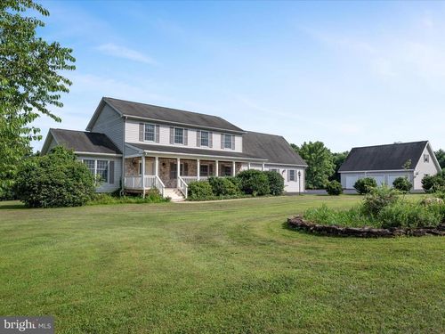 17212 Simmons Rd, PURCELLVILLE, VA, 20132-3531 | Card Image