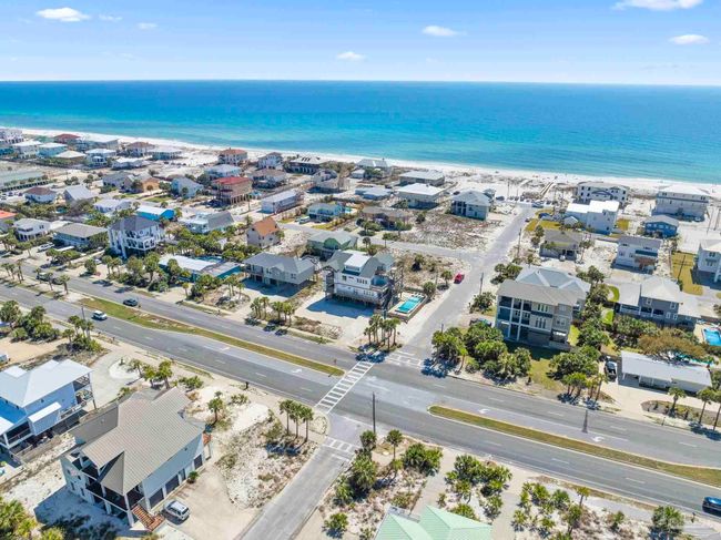 800 Via De Luna Dr, House other with 5 bedrooms, 5 bathrooms and 3 parking in Pensacola Beach FL | Image 65