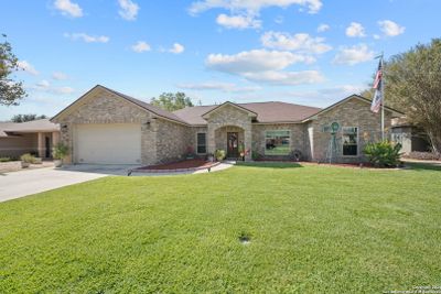 313 Yorktown, House other with 3 bedrooms, 2 bathrooms and null parking in Pleasanton TX | Image 1