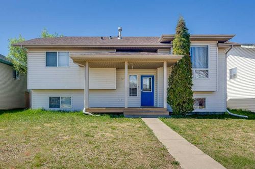 68 Herder Dr, Sylvan Lake, AB, T4S1X8 | Card Image