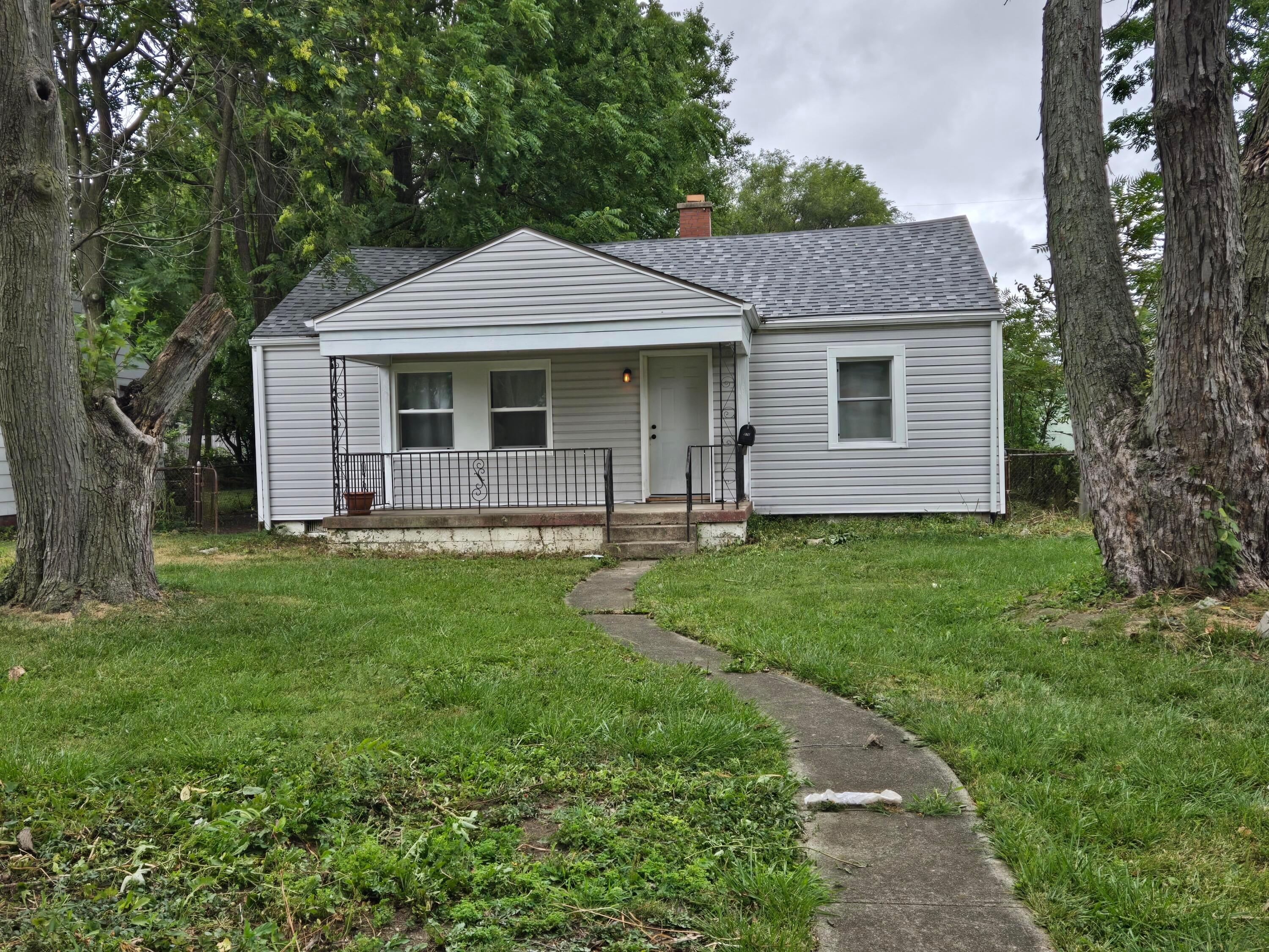 19th Ave, Columbus, OH 43211