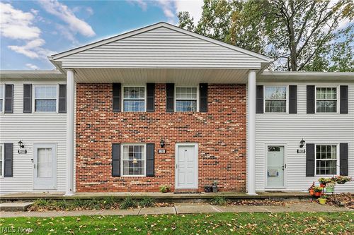 1393 Munroe Falls Ave, Cuyahoga Falls, OH, 44221-3555 | Card Image