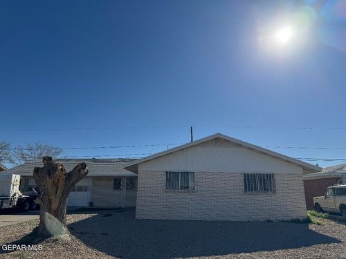 3220 Wedgewood Dr, El Paso, TX, 79925-4305 | Card Image