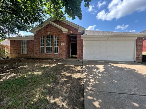 605 Douglas Dr, Mansfield, TX, 76063-7684 | Card Image