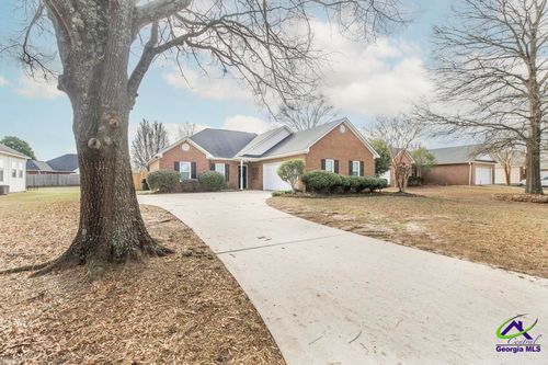 122 Knights Brg, Warner Robins, GA, 31093-8547 | Card Image