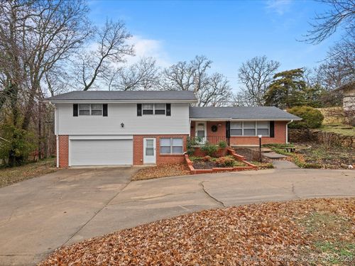 833 Winding Way, Bartlesville, OK, 74006 | Card Image