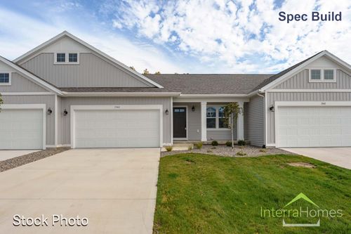 1595 N Village Cir, Kalamazoo, MI, 49009-6140 | Card Image