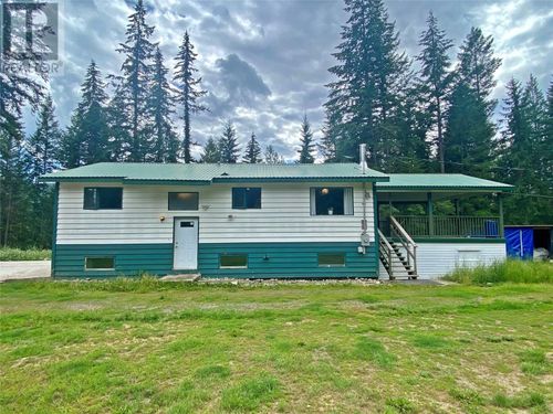 6064 Creekside Rd, Barriere, BC, V0E2E0 | Card Image
