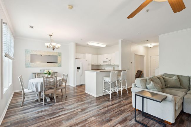 Open Floor Plan | Image 7