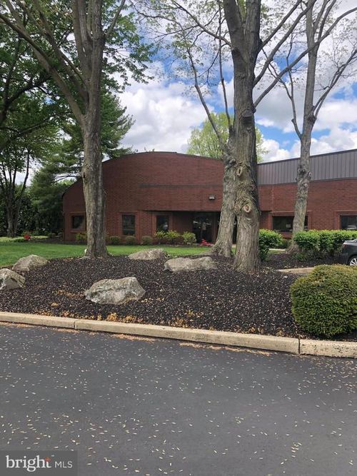1913 Olde Homestead Ln, LANCASTER, PA, 17601-5824 | Card Image