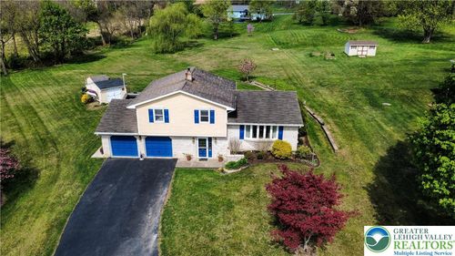 379 Valley Hi Ct, WALNUTPORT, PA, 18088-9655 | Card Image