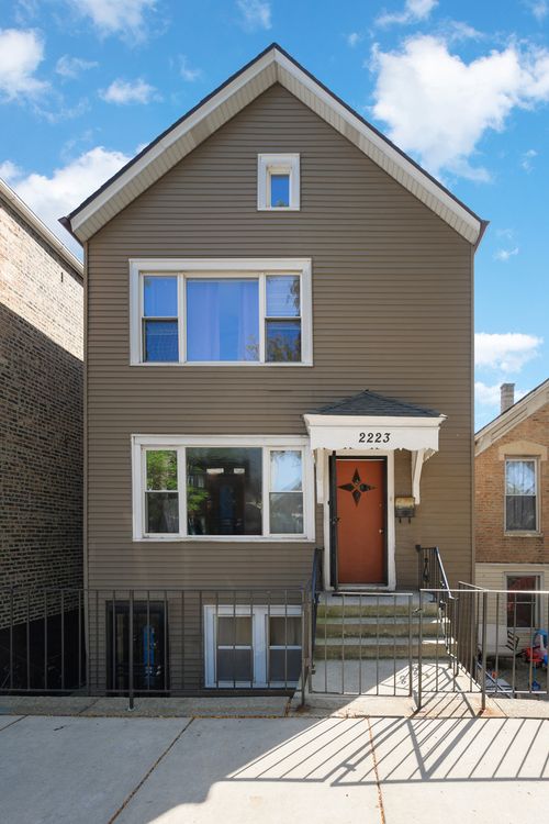 2223 W Cullerton St, Chicago, IL, 60608-2521 | Card Image