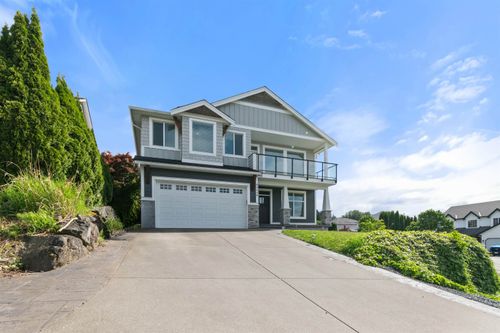 46658 Grove Ave, Chilliwack, BC, V2R3Y9 | Card Image