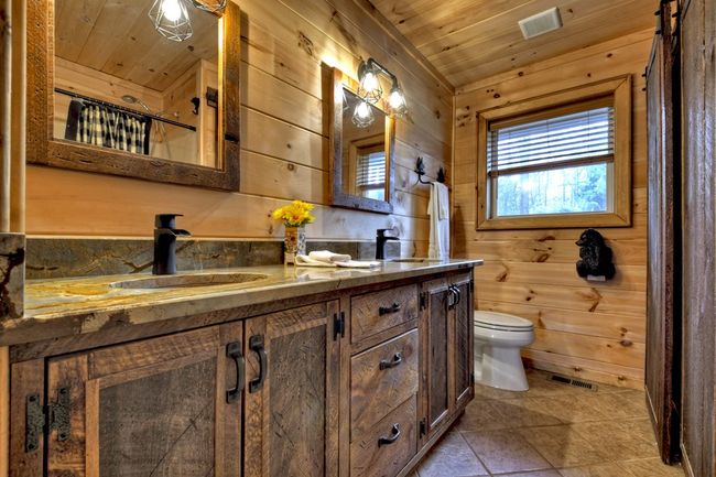 48 Logan Dr, Home with 3 bedrooms, 3 bathrooms and null parking in Mineral Bluff GA | Image 24