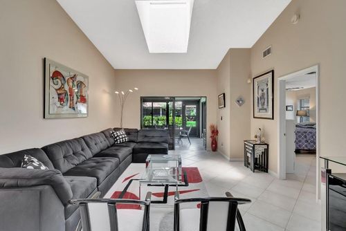 6375 Kings Gate Cir, Delray Beach, FL, 33484-2418 | Card Image
