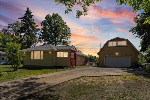 409 Edith Ave, Akron, OH, 44312-3662 | Card Image