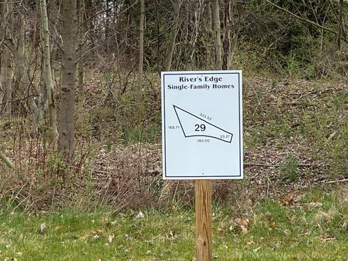 3389 Rivers Edge Dr, Saint Joseph, MI, 49085-8762 | Card Image