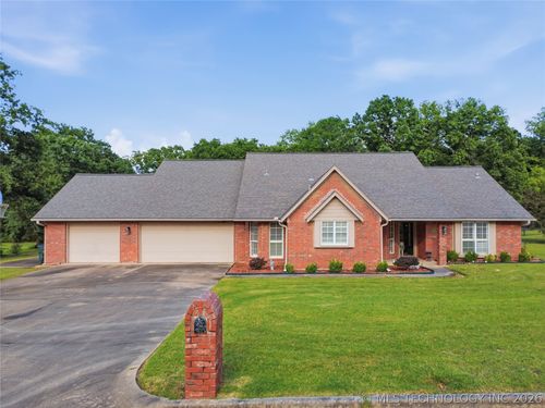 1803 Sleepy Hollow Rd, Okmulgee, OK, 74447-7112 | Card Image