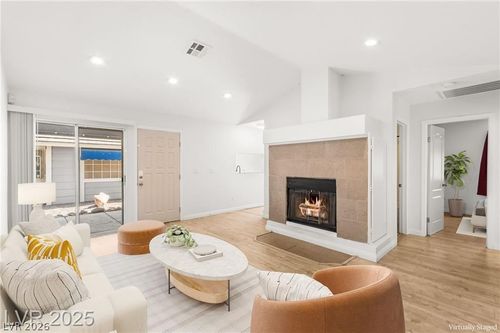 101-5831 Medallion Dr, Las Vegas, NV, 89122-7325 | Card Image