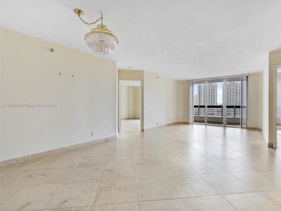 1209 - 3600 Mystic Pointe Dr, Condo with 2 bedrooms, 2 bathrooms and null parking in Aventura FL | Image 2