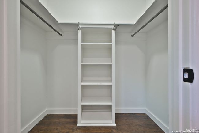 Primary Closet #1 | Image 30