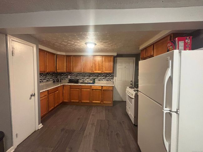 19 Union St, Home with 5 bedrooms, 2 bathrooms and 8 parking in New Britain CT | Image 18