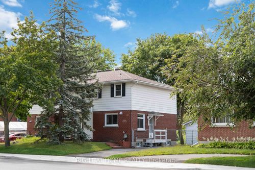 950 Woodroffe Ave, Ottawa, ON, K2A3R7 | Card Image