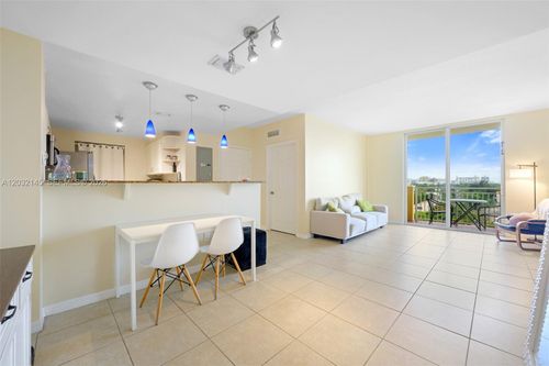 708-215 Sw 42nd Ave, Coral Gables, FL, 33134-1725 | Card Image