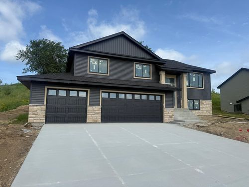 610 Mulligan Dr, Zumbrota, MN, 55992-2900 | Card Image