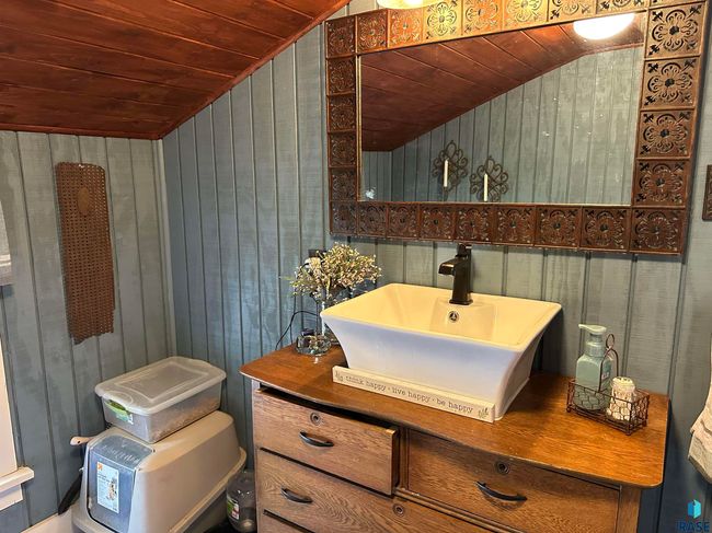 44415 Us Highway 18, House other with 3 bedrooms, 2 bathrooms and null parking in Freeman SD | Image 64
