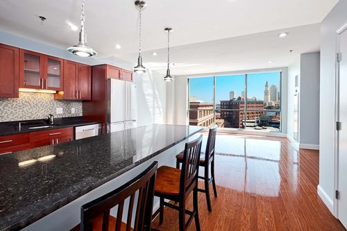 u819-234 Causeway St, Boston, MA, 02114 | Card Image
